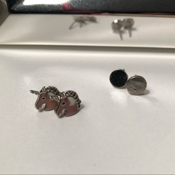 earring - Picture 1 of 1